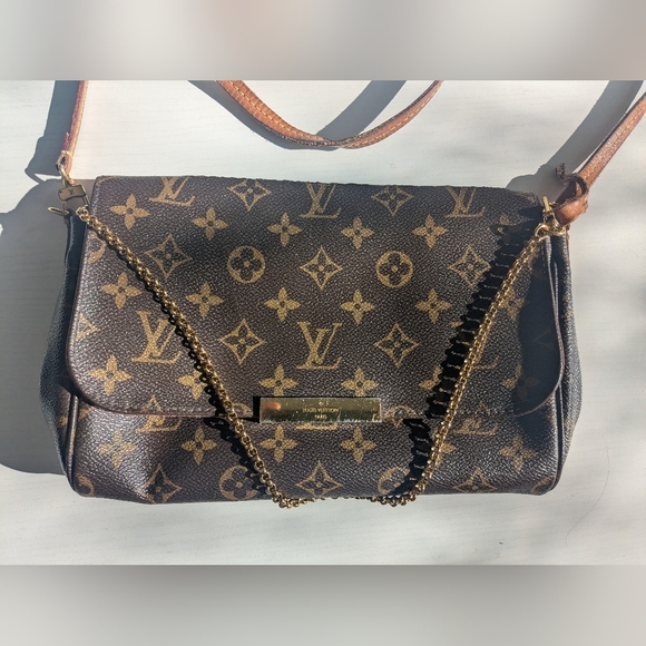 Louis Vuitton PM Favorite Monogram Shoulder Bag - Picture 7 of 16
